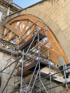 Détails sur les échafaudages intérieurs de la Cathédrale de Notre-Dame de Paris